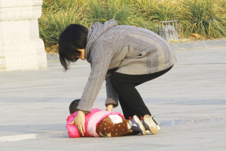 學(xué)步車存在安全隱患 兒童學(xué)步要注意安全