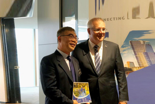 澳大利亞總理斯科特·莫里森接見(jiàn)澳優(yōu)澳洲總經(jīng)理Joe周建華， 鼓勵(lì)澳優(yōu)加大澳洲投資