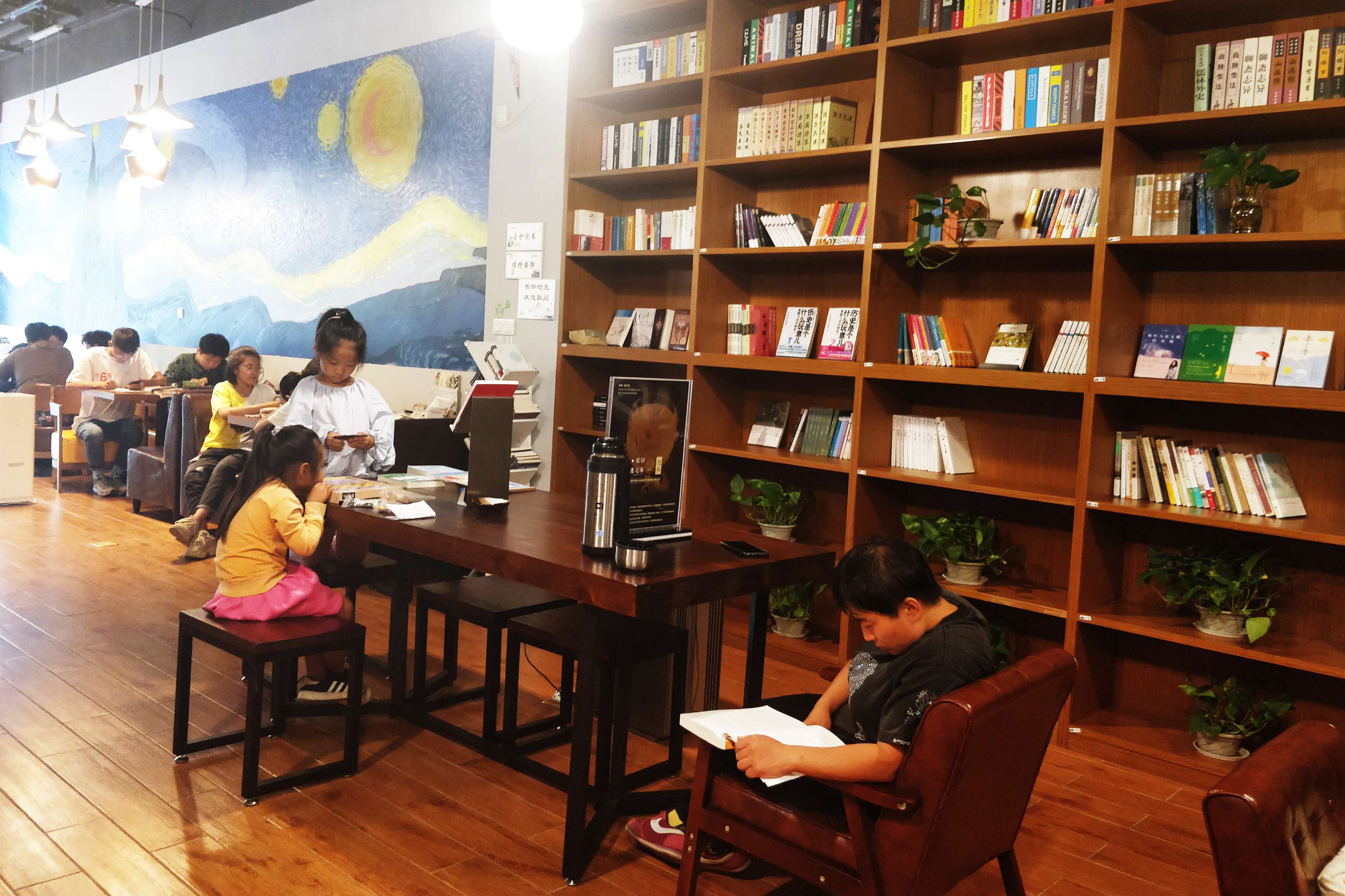 “醫(yī)、養(yǎng)、教”托育模式能解放中國父母嗎？