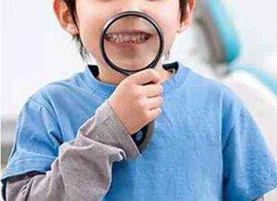 寶寶出現(xiàn)爛牙需謹(jǐn)慎 日常不良習(xí)慣危害大