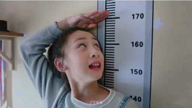 11歲森碟身高1米7趕超老爸，百萬“準女婿”刷爆評論區(qū)：“田亮怎么養(yǎng)的女兒？”