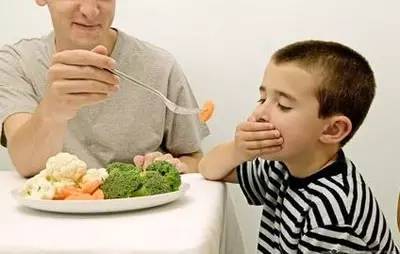 娃吃下去的是飯，培養(yǎng)的是終生受益的習慣