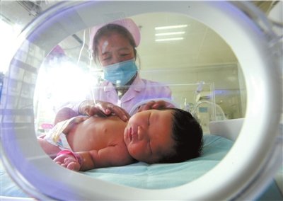 認(rèn)識(shí)新生兒黃疸及其處理方法，新手父母不用慌！