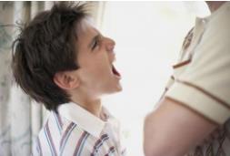 經(jīng)常吼孩子會有什么影響 如何教育好孩子呢？