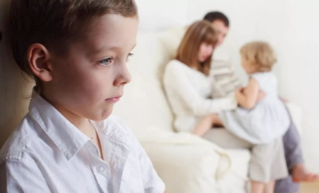 孩子不合群怎么辦？這樣玩游戲?qū)＃⒅危⒑⒆硬缓先?/>
      <div   id=