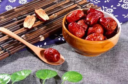 習(xí)慣吃素食的女孩 如何來補(bǔ)充鐵元素呢?