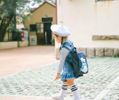 幼兒園即將開學(xué) 親貝網(wǎng)小編為你提供一份“收心攻略”