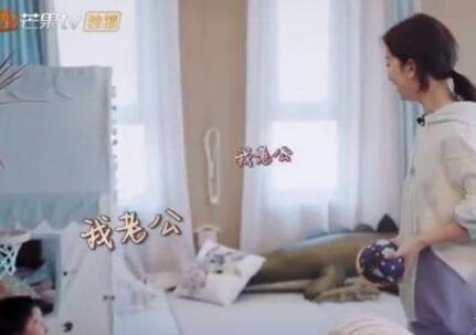 李晟兒子學(xué)媽媽說話 如何引導(dǎo)模仿敏感期