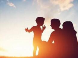 父母收藏丨最好的家庭教育是給孩子這三樣?xùn)|西