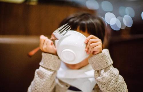 孩子出現(xiàn)這三個(gè)信號(hào)是在告訴寶媽他越來越好帶了