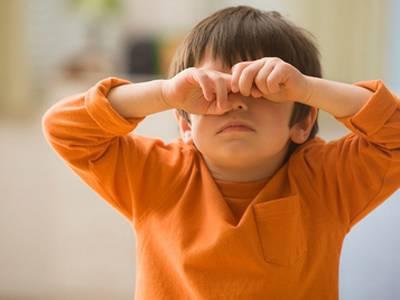 這些東西對(duì)孩子眼睛有害 家長(zhǎng)們一定要注意