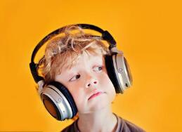 聽(tīng)音樂(lè)4大好處 不同年齡的孩子聽(tīng)不同的音樂(lè)