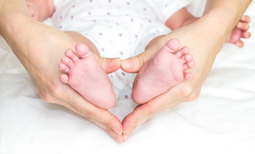 嬰兒能不能分辨出來自己的爸爸媽媽？答案很有趣