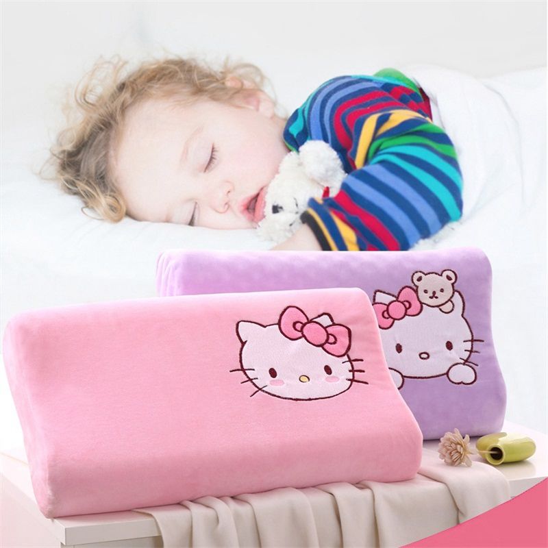 到底要不要給寶寶睡枕頭？跟著親貝網(wǎng)小編一起學(xué)習(xí)