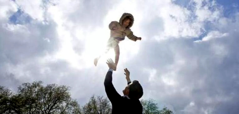 這些哄孩子的動(dòng)作很危險(xiǎn)，你中招了幾個(gè)?