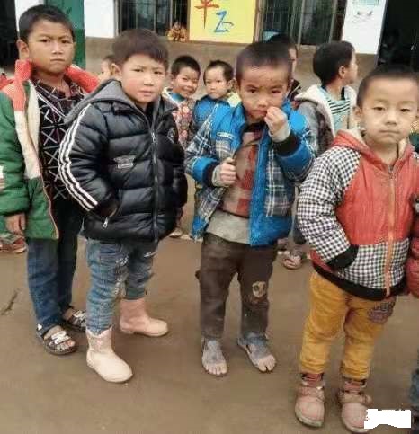 這4種棉鞋上“黑名單”，家長(zhǎng)們給孩子買(mǎi)鞋要注意了