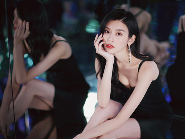 奚夢(mèng)瑤發(fā)長(zhǎng)文談產(chǎn)后抑郁，原來(lái)豪門生完孩子也一樣