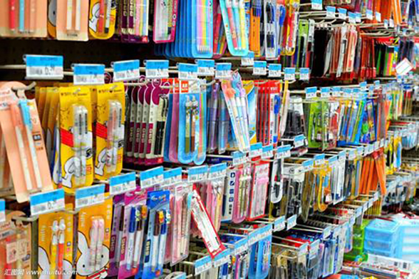 你家老人接孩子放學(xué)有這三種習(xí)慣嗎？早晚會害了娃