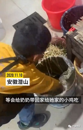 9歲男童因偷錢被父親扭送派出所，網友：懂教育的家長不會這么做