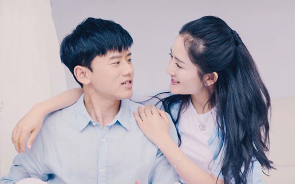 謝娜官宣懷上二胎，剪短發(fā)迎接新生命