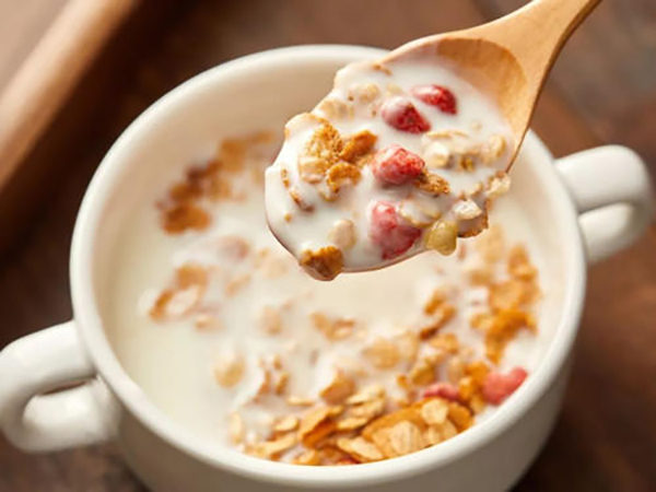 兒童早餐也分紅黑榜，你給孩子吃的哪一種？