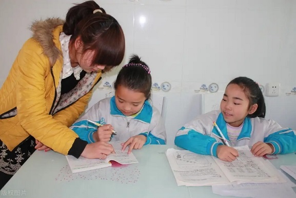 春節(jié)期間，想要孩子成績不下滑，家長要督促孩子做好這3件事