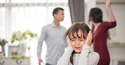 有這樣的父母，再聰明的孩子也會(huì)變傻