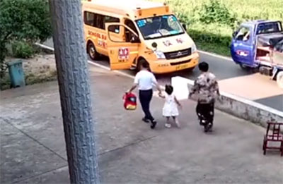 湖南萌娃第一次上幼兒園，前后方差巨大