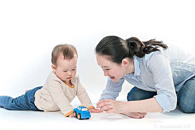 秦昊因女兒被欺負(fù)落淚上熱搜，有這6個(gè)特點(diǎn)的孩子，長(zhǎng)大后容易受欺負(fù)！