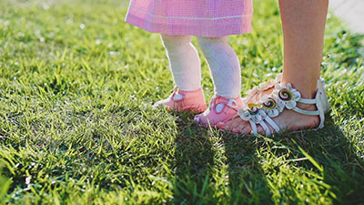 孩子走路太晚是發(fā)育遲緩嗎？多大走路才正常？