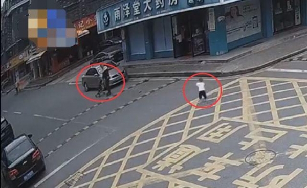 “傷”孩子的兩種教育場(chǎng)合，家長(zhǎng)莫踩雷