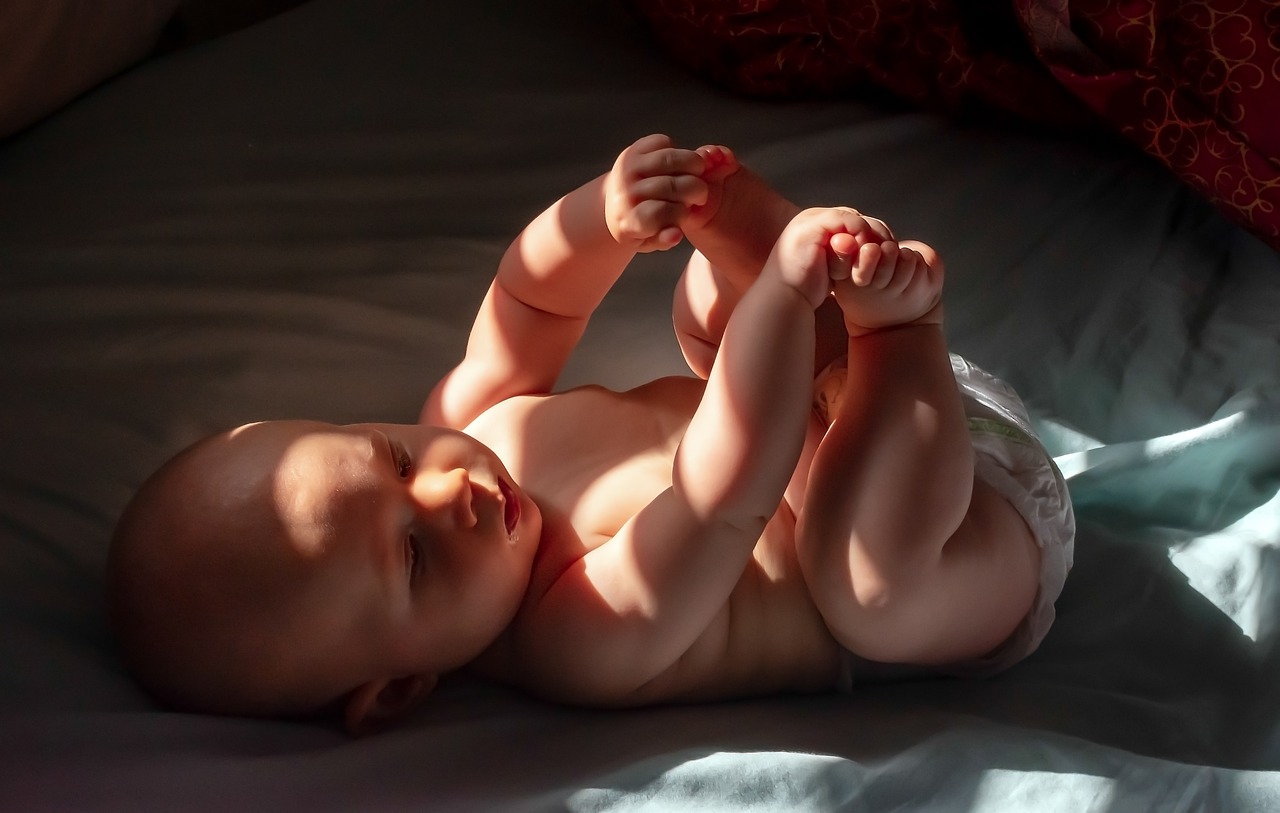 孩子經(jīng)常尿床？該怎么治療？