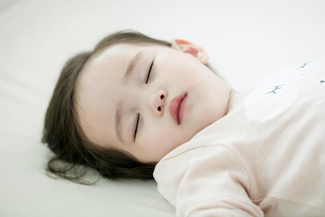 寶寶怎么總是晚上睡不好？