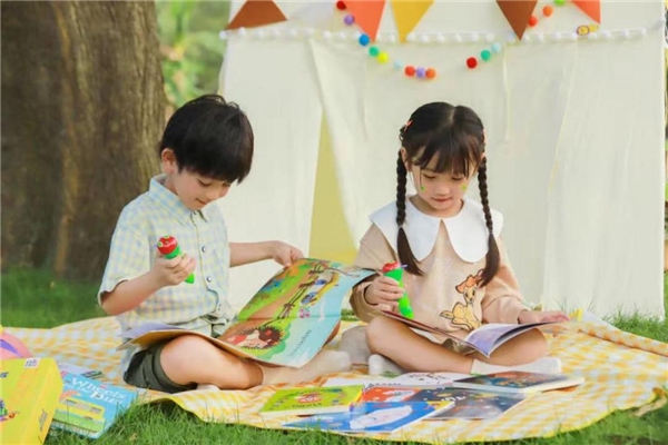 啟蒙早教就用點(diǎn)讀筆，深度培養(yǎng)孩子學(xué)習(xí)能力