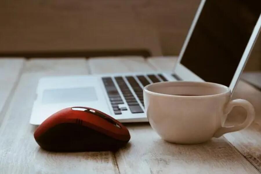 最高檢通報未成年人網(wǎng)絡(luò)保護(hù)工作主要情況 依法嚴(yán)懲“隔空猥褻”等侵害未成年人犯罪