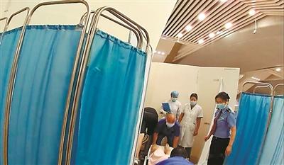 國慶我在崗 | 孕婦高鐵站突“破水” 多方接力送醫(yī)助產子