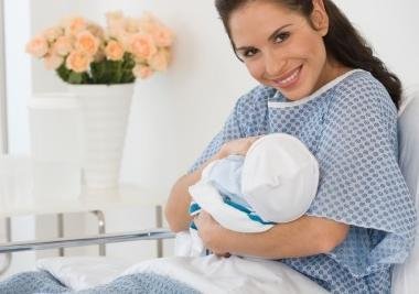 月子期間，誰來照顧寶媽和孩子，區(qū)別有多大？