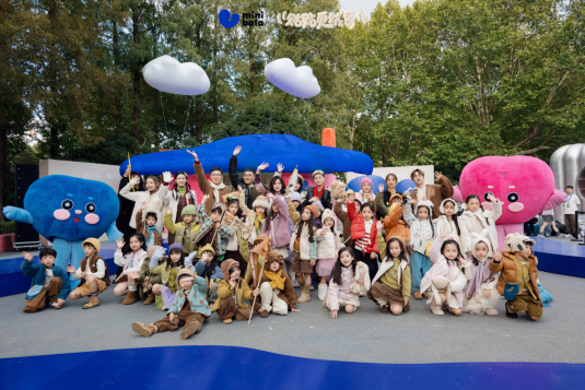 絨化秋冬，Mini Bala貼了貼南京紅山森林動物園