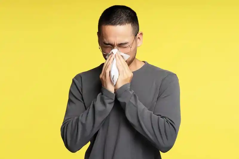 男子流感出現(xiàn)“白肺”，流感不是簡單發(fā)幾天燒吃幾顆藥……