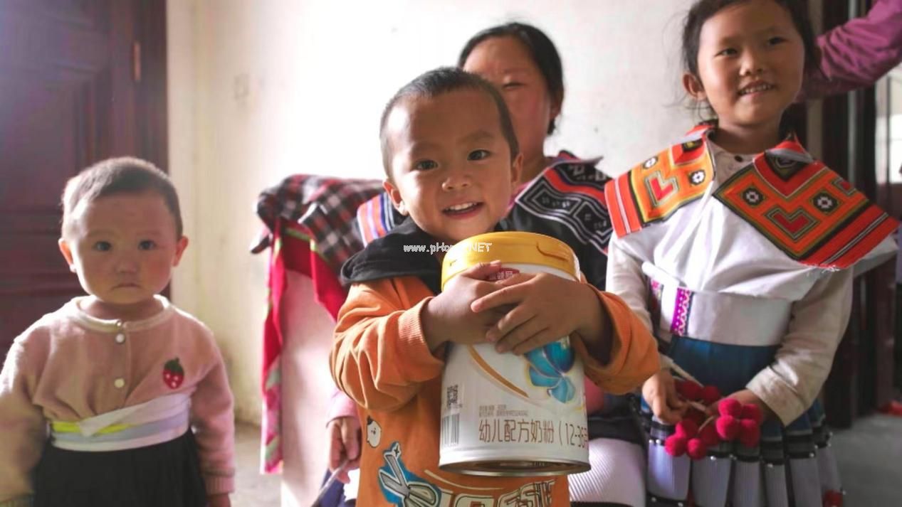 超凡守護再啟程，金領冠50°超凡守護公益行動走進貴州省鎮(zhèn)寧縣